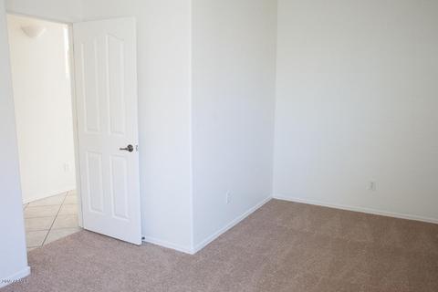 4061 E Angela Dr E, Phoenix, AZ 85032 photo 11