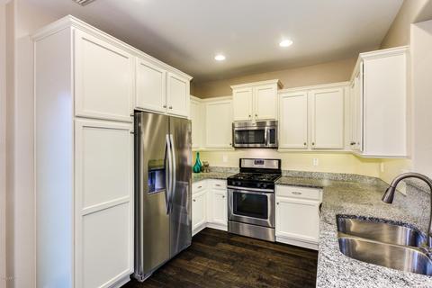 3652 E Covey Ln, Phoenix, AZ 85050 photo 10