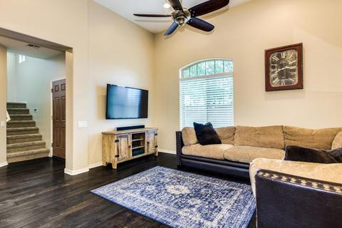 3652 E Covey Ln, Phoenix, AZ 85050 photo 5