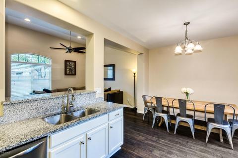 3652 E Covey Ln, Phoenix, AZ 85050 photo 9