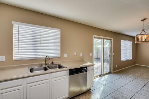 1825 S 63rd Dr, Phoenix, AZ 85043 photo 4