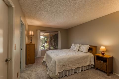 1033 E Wickieup Ln, Phoenix, AZ 85024 photo 14