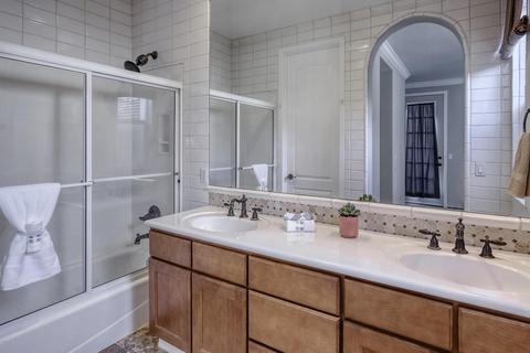 2910 N 48th Pl, Phoenix, AZ 85018 photo 17