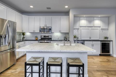 2910 N 48th Pl, Phoenix, AZ 85018 photo 7