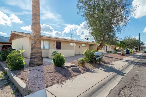 807 E Hazel Dr, Phoenix, AZ 85042 photo 3