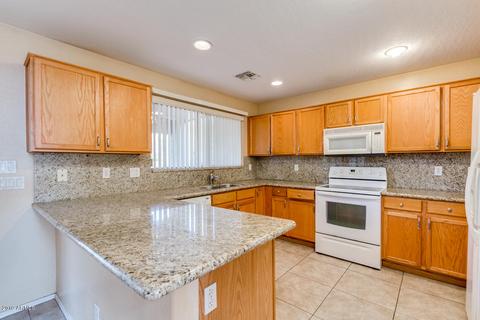 670 Eagle Ln, Gilbert, AZ 85296 photo 3