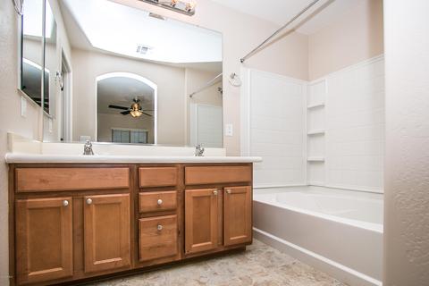 4755 E Laurel Ave, Gilbert, AZ 85234 photo 9