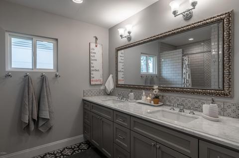 3909 E Highland Ave, Phoenix, AZ 85018 photo 19