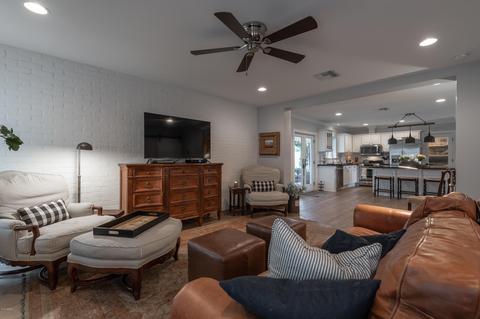 3909 E Highland Ave, Phoenix, AZ 85018 photo 10