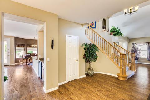 3219 E Desert Flower Ln, Phoenix, AZ 85044 photo 4