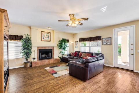 3219 E Desert Flower Ln, Phoenix, AZ 85044 photo 5
