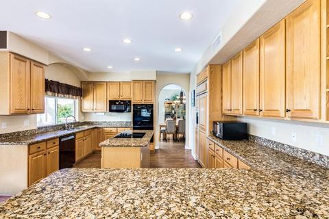 3219 E Desert Flower Ln, Phoenix, AZ 85044 photo 10