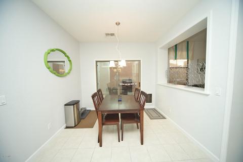 7009 S 7th Ln, Phoenix, AZ 85041 photo 11