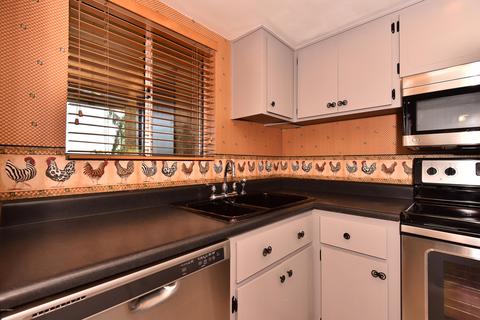 4050 E Cactus Rd #213, Phoenix, AZ 85032 photo 11