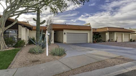 11230 S Tomi Dr, Phoenix, AZ 85044 photo 1