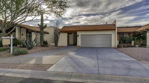 11230 S Tomi Dr, Phoenix, AZ 85044 photo 2