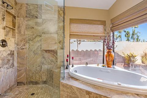 1456 W Iris Dr, Gilbert, AZ 85233 photo 1