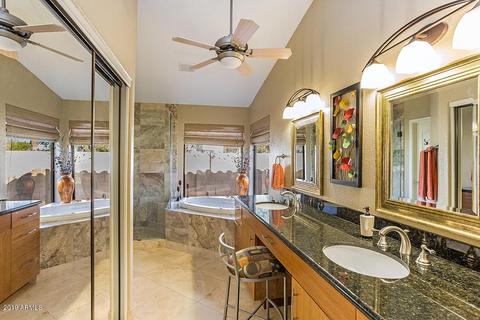 1456 W Iris Dr, Gilbert, AZ 85233 photo 5