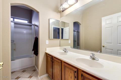 241 W Brooks St, Gilbert, AZ 85233 photo 23