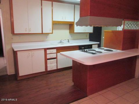 6555 N 40th Dr, Phoenix, AZ 85019 photo 5