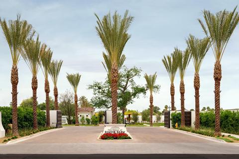 3934 E Crittenden Ln, Phoenix, AZ 85018 photo 2