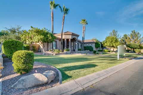 2962 E Robin Ln, Gilbert, AZ 85296 photo 1