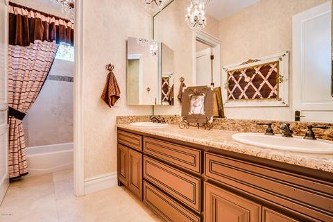 2962 E Robin Ln, Gilbert, AZ 85296 photo 36