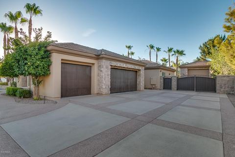 2962 E Robin Ln, Gilbert, AZ 85296 photo 4