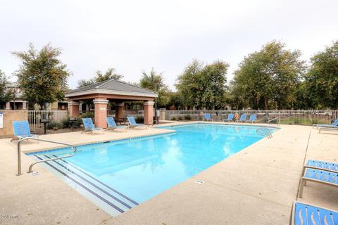 4372 E Selena Dr, Phoenix, AZ 85050 photo 7