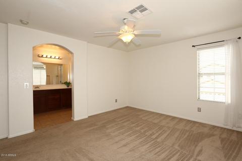 4372 E Selena Dr, Phoenix, AZ 85050 photo 9