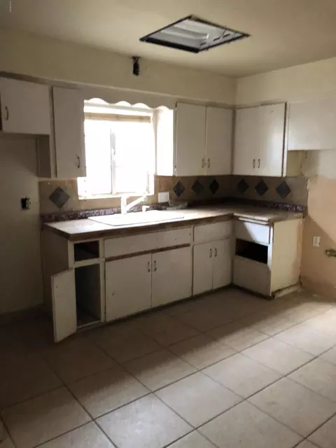 1609 E Oak St, Phoenix, AZ 85006 photo 12