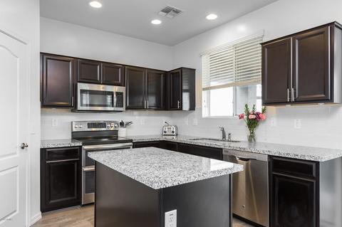 738 E Constance Way, Phoenix, AZ 85042 photo 6
