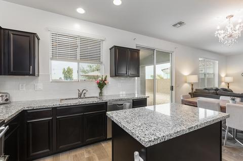 738 E Constance Way, Phoenix, AZ 85042 photo 8