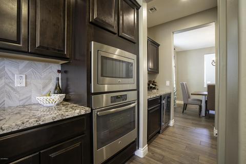 4374 E Amber Ln, Gilbert, AZ 85296 photo 8