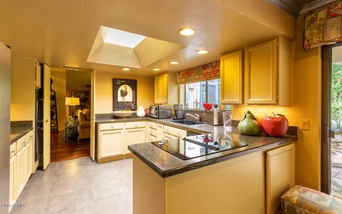 2550 E Missouri Ave, Phoenix, AZ 85016 photo 1