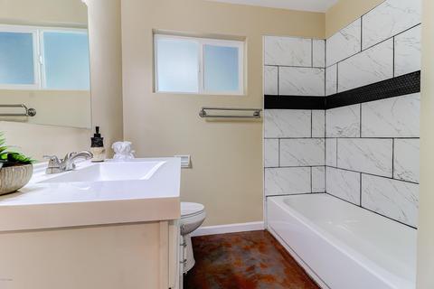 2102 E Mitchell Dr, Phoenix, AZ 85016 photo 10