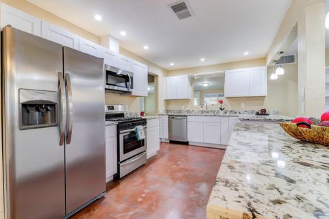 2102 E Mitchell Dr, Phoenix, AZ 85016 photo 3