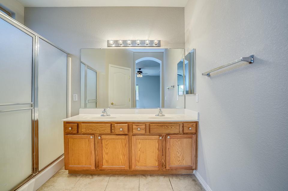  3610 S Springs Dr, Chandler, AZ 85286 photo 4