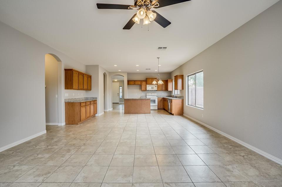  3610 S Springs Dr, Chandler, AZ 85286 photo 3