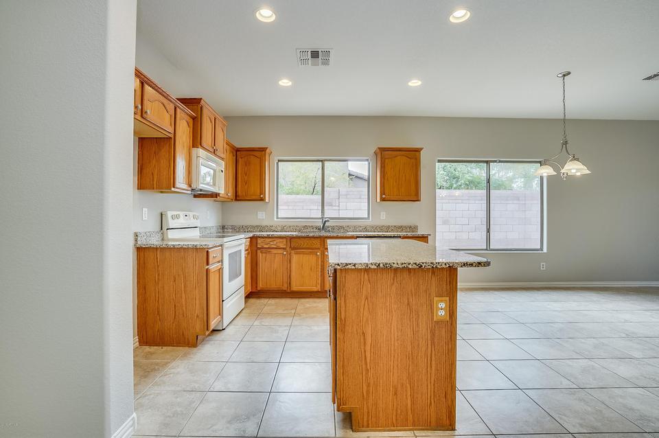  3610 S Springs Dr, Chandler, AZ 85286 photo 5