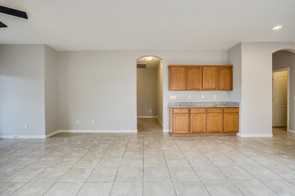  3610 S Springs Dr, Chandler, AZ 85286 photo 8