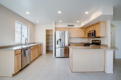 4064 E Gail Ct, Gilbert, AZ 85296 photo 2