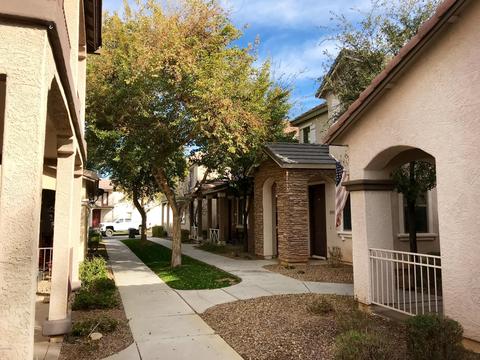 3841 E Santa Fe Ln, Gilbert, AZ 85297 photo 2