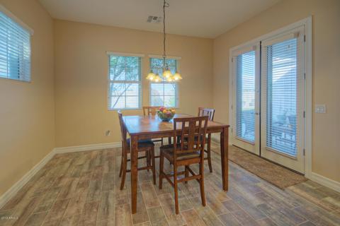 2814 E Branham Ln, Phoenix, AZ 85042 photo 14