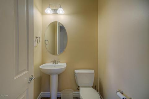 2814 E Branham Ln, Phoenix, AZ 85042 photo 10