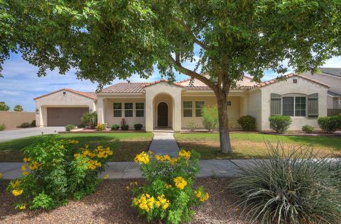 2814 E Branham Ln, Phoenix, AZ 85042 photo 1