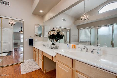 947 E Liberty Ln, Gilbert, AZ 85296 photo 32