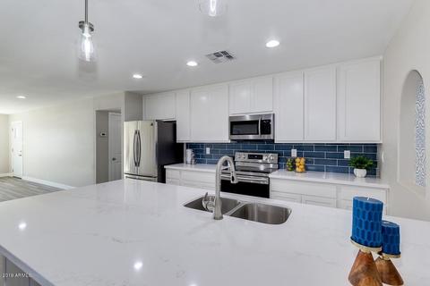 2 E Geneva Dr, Tempe, AZ 85282 photo 2