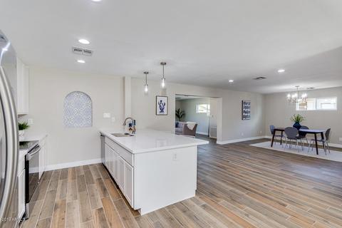 2 E Geneva Dr, Tempe, AZ 85282 photo 4