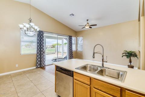 892 S Roanoke St, Gilbert, AZ 85296 photo 7